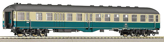 Passenger car 2nd class with control cab<br /><a href='images/pictures/Roco/45799.jpg' target='_blank'>Full size image</a>